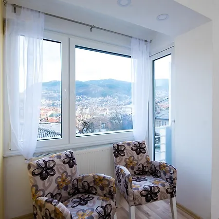 Sunrise Apartment *